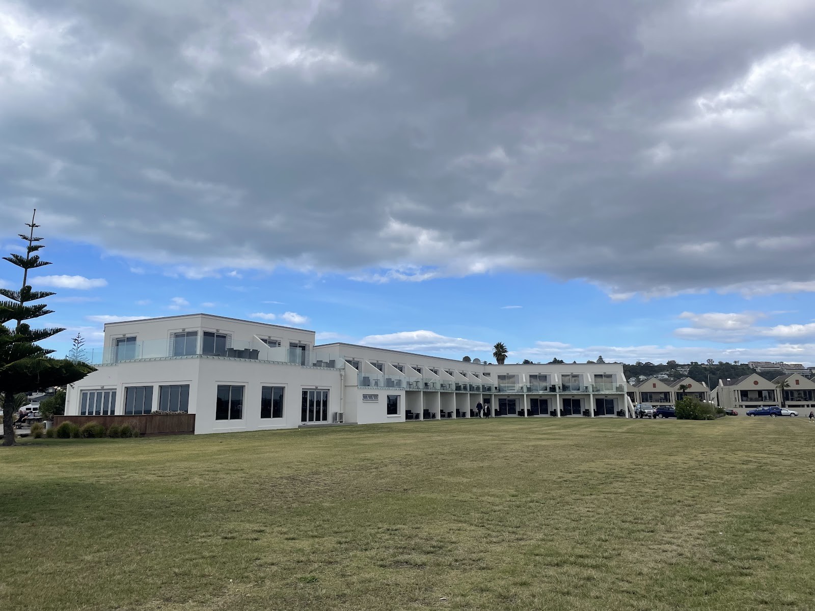 East Pier Hotel