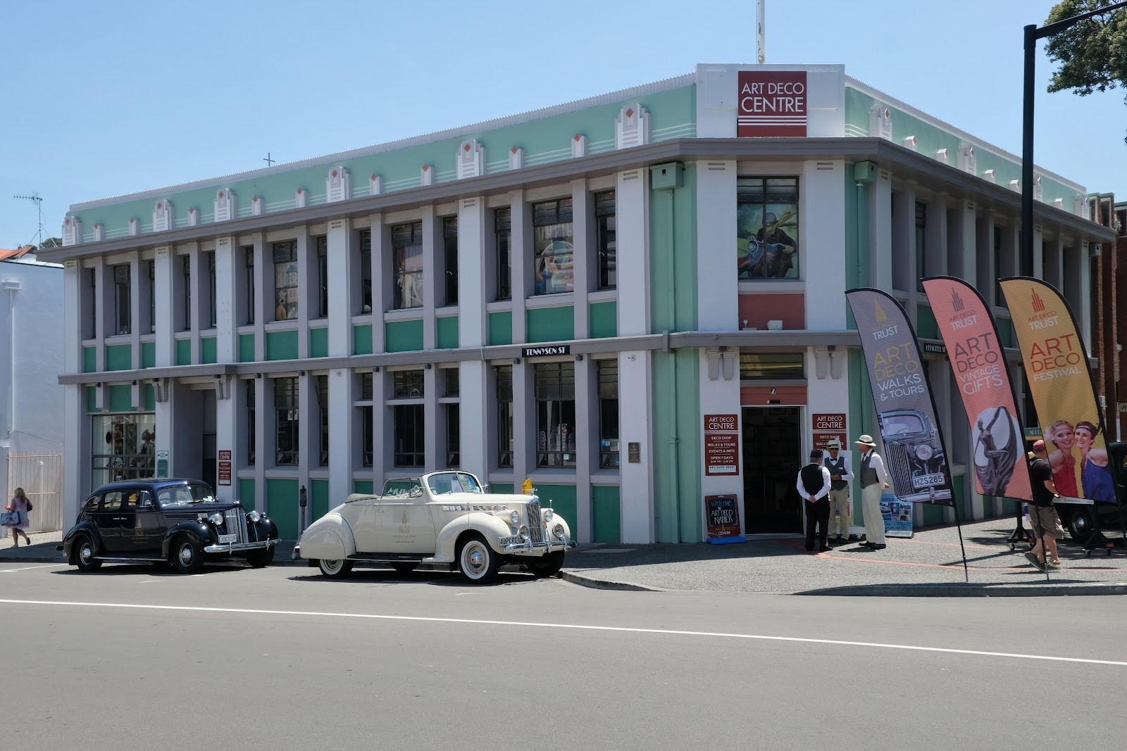 A Self-Guided Art Deco Walk in Napier: Route, Highlights, and Essential Tips