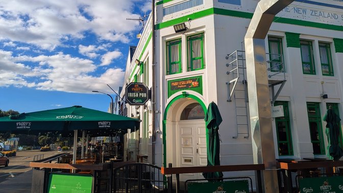 Paddy's Irish Pub