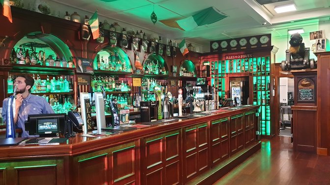 Paddy's Irish Pub