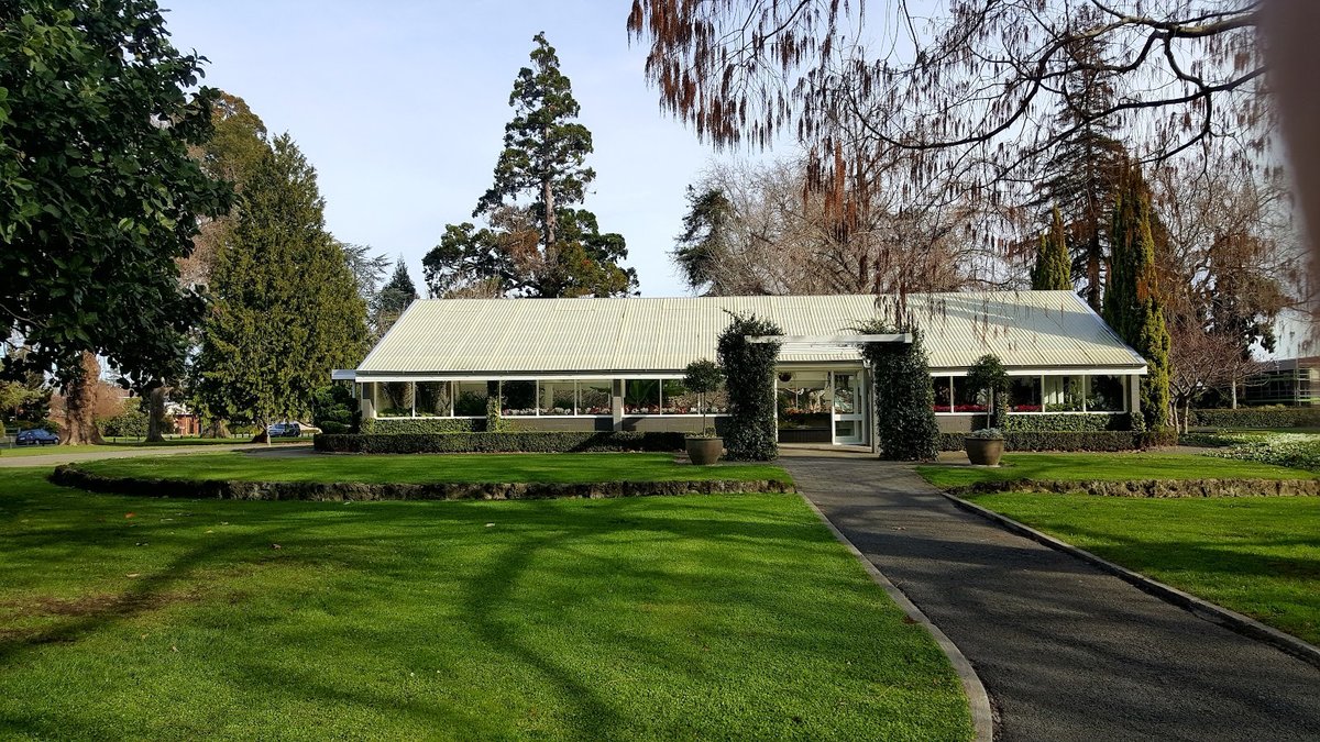 John Holt Memorial Display House