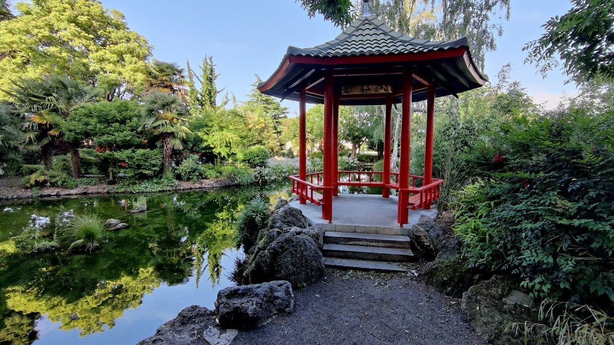 Osmanthus Garden