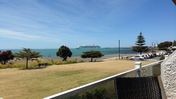 Harbour View Motel on Ahuriri Beach in Napier NZ with sea view suites