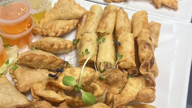 Thai Niyom Eatery