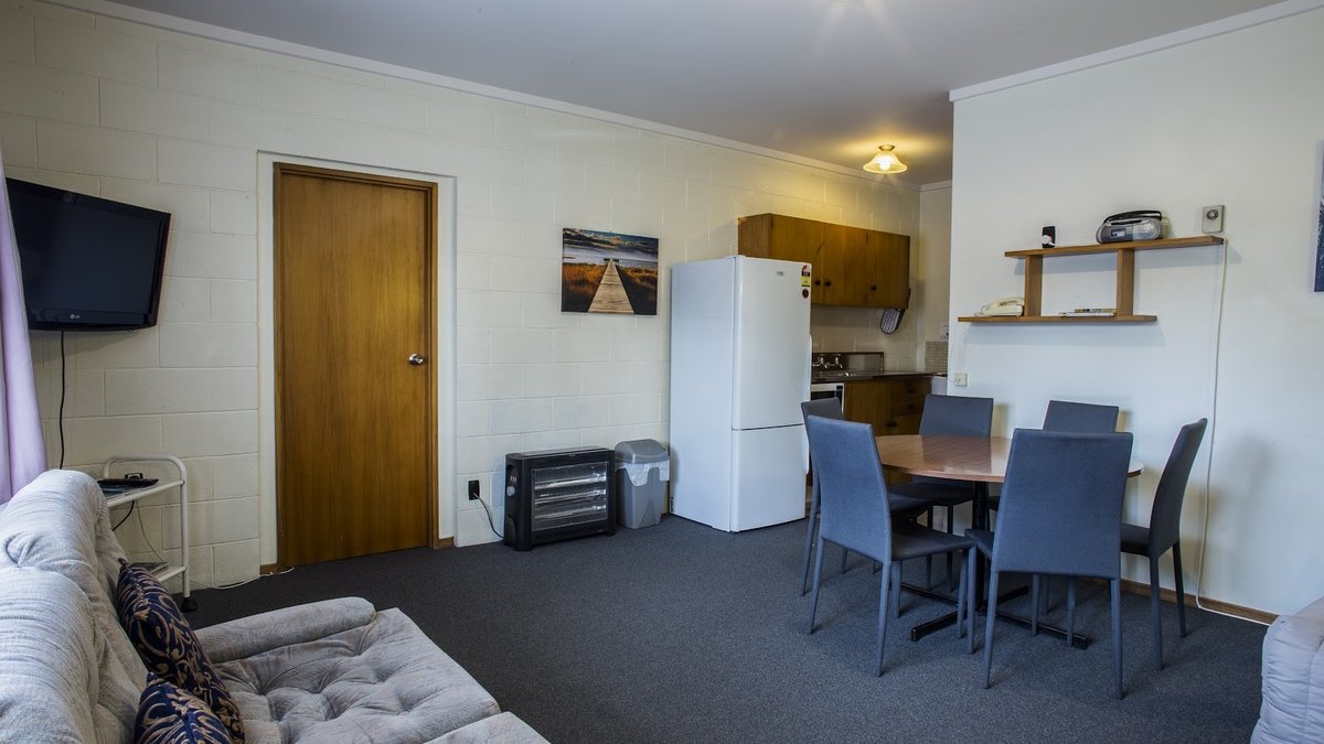 Elmore Lodge Motel