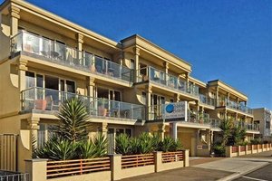 Pebble Beach Motor Inn