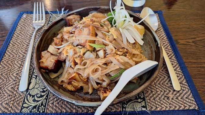 Starlake Thai Restaurant