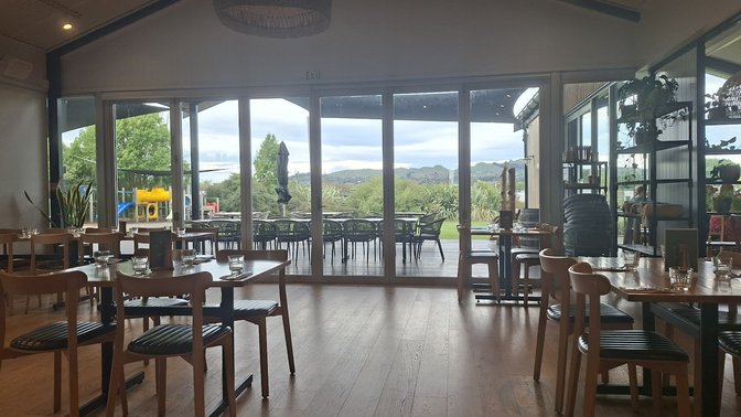 Off The Track Restaurant & Licenced Cafe