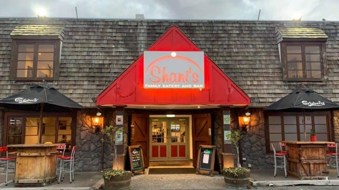Shani's Family Eatery & Bar