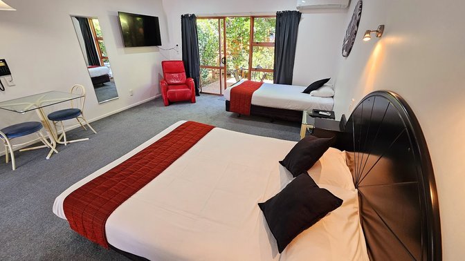 Valdez Motor Lodge