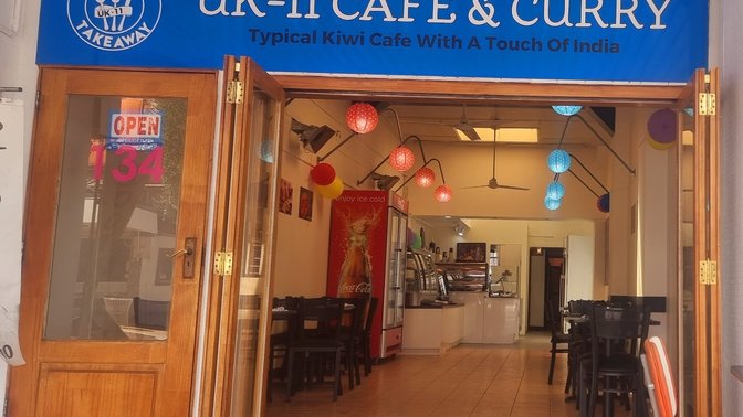 Uk-11 cafe & curry