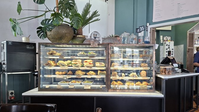 Ajuna Eatery