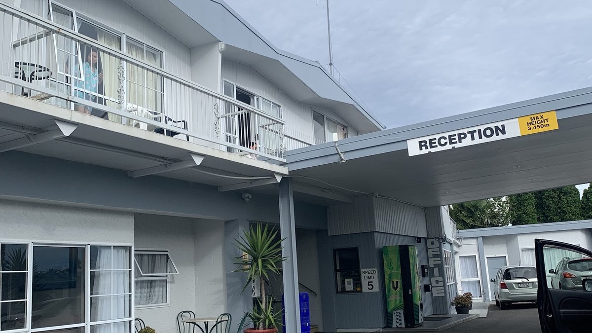 Apple Motor Inn